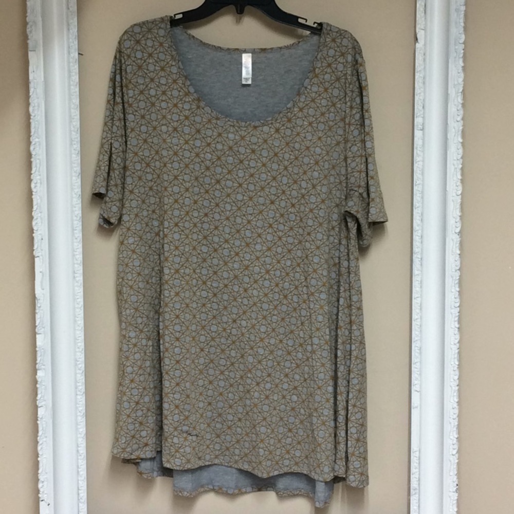 LulaRoe top